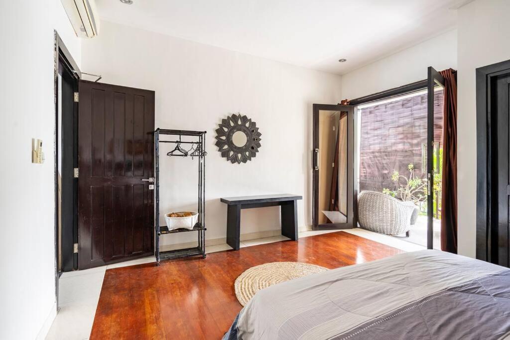 Villa Lingkar 89A Canggu Eksteriør bilde